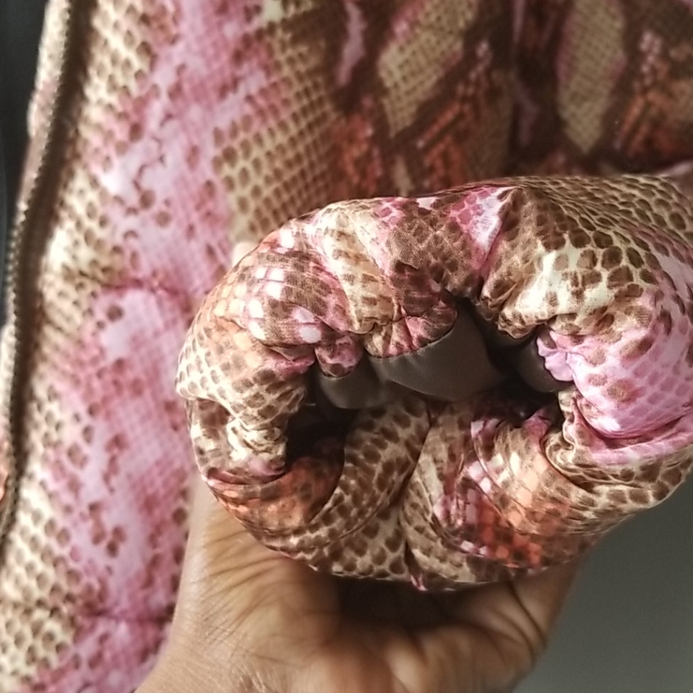 ❄ Python Hooded Puffer - Picture 4 of 7